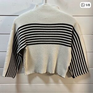 URBAN OUTFITTERS Ribbed Striped Sweater – Size M